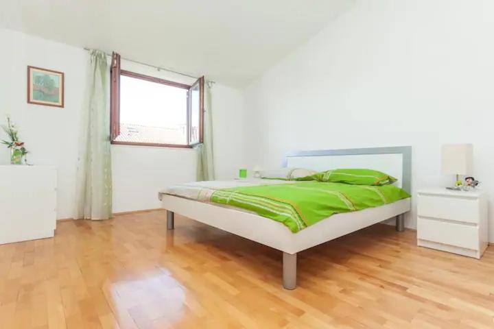 Apartment Morovic Kaštela Екстериор снимка